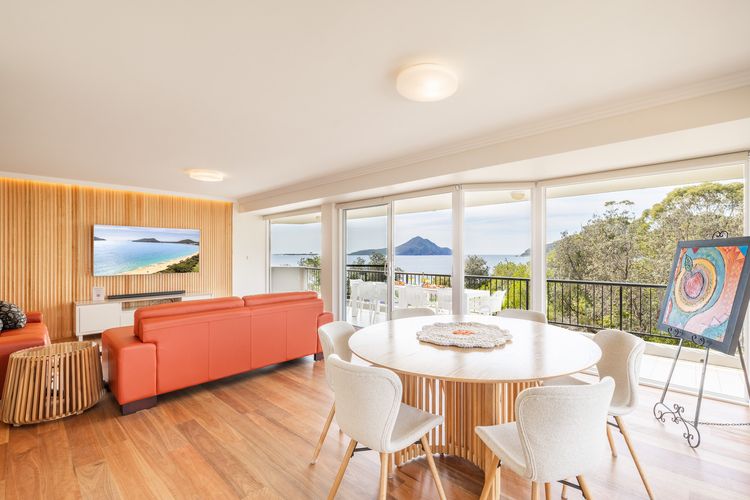 Albacore, 5  12-14 Ondine Close – waterfront, pool, lift & views