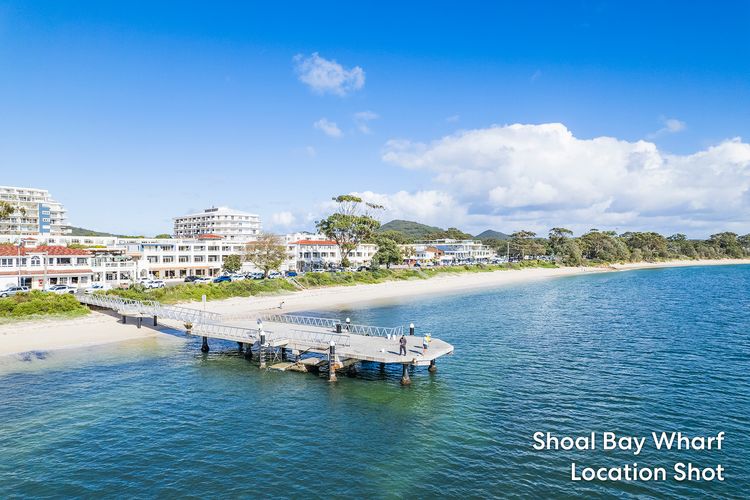 Albacore, 5  12-14 Ondine Close – waterfront, pool, lift & views