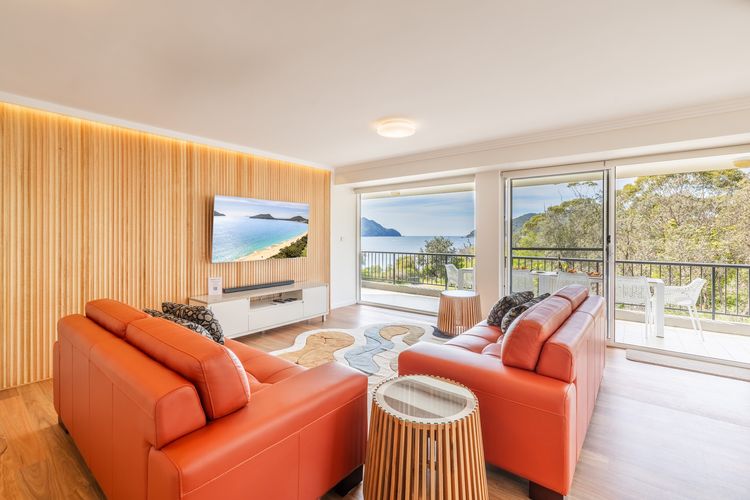 Albacore, 5  12-14 Ondine Close – waterfront, pool, lift & views