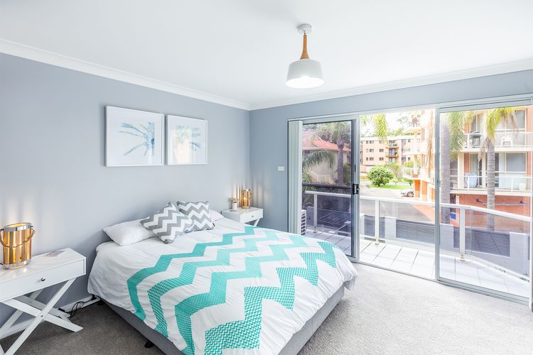 Kristie Court 3, 7 Weatherly Close with air con and close to the beach