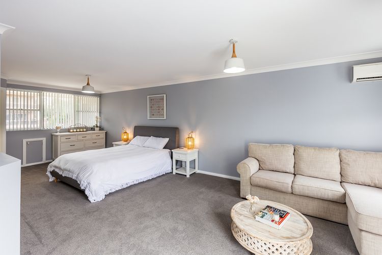 Kristie Court 3, 7 Weatherly Close with air con and close to the beach