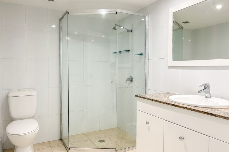 Albacore 6, 12-14 Ondine Close – waterfront, pool, lift & views