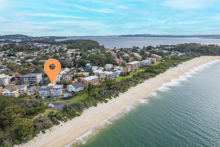 Albacore 6, 12-14 Ondine Close – waterfront, pool, lift & views