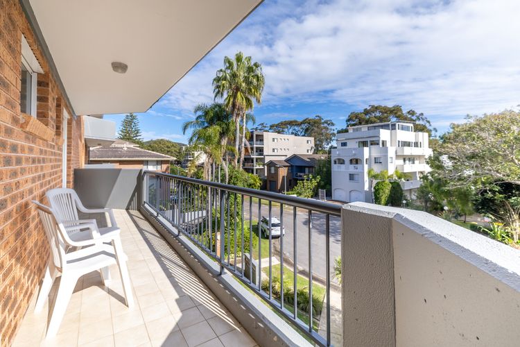 Albacore 6, 12-14 Ondine Close – waterfront, pool, lift & views