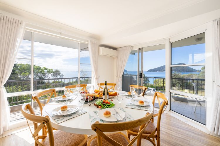 Albacore 6, 12-14 Ondine Close – waterfront, pool, lift & views