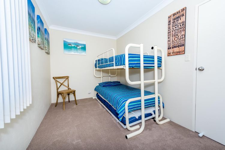 Collendina 15 19 Kurrawa Close water views and wifi