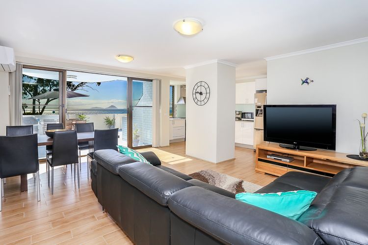 The Point 10, 5-7 Mitchell St – stunning water views