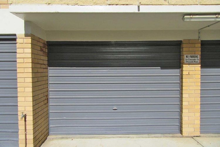 Silvana Court, 11/26 Ajax Avenue – close to the water and clubs