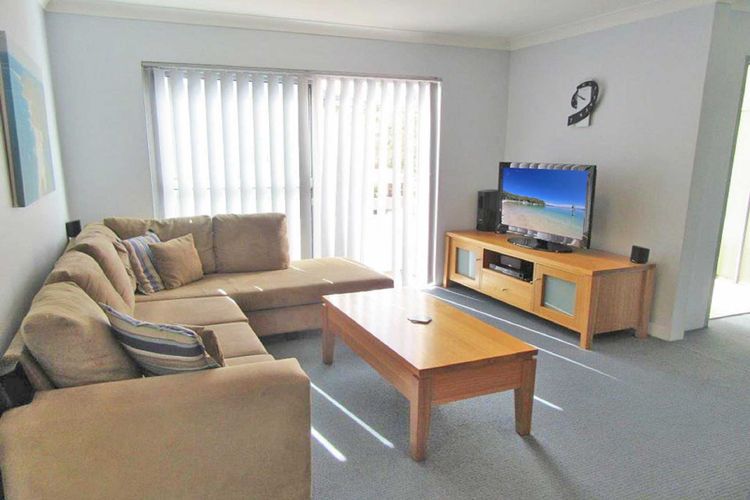 Silvana Court, 11/26 Ajax Avenue – close to the water and clubs