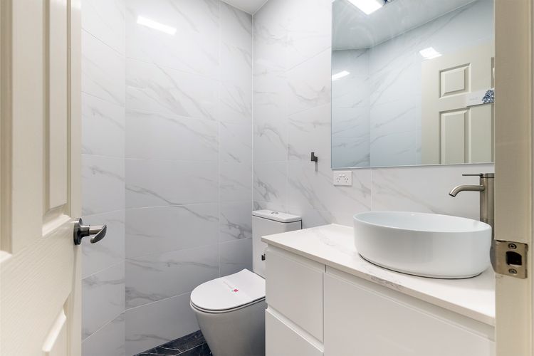 The Bay House, 48 Government Road Shoal Bay– 5 bedroom holiday home with Wi-Fi & Foxtel