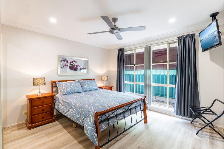 The Bay House, 48 Government Road Shoal Bay– 5 bedroom holiday home with Wi-Fi & Foxtel