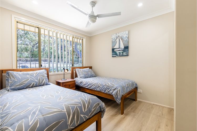 The Bay House, 48 Government Road Shoal Bay– 5 bedroom holiday home with Wi-Fi & Foxtel