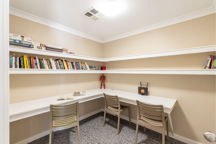 Dolphin Lagoon, 196 Soldiers Pt Rd – Luxury Escape