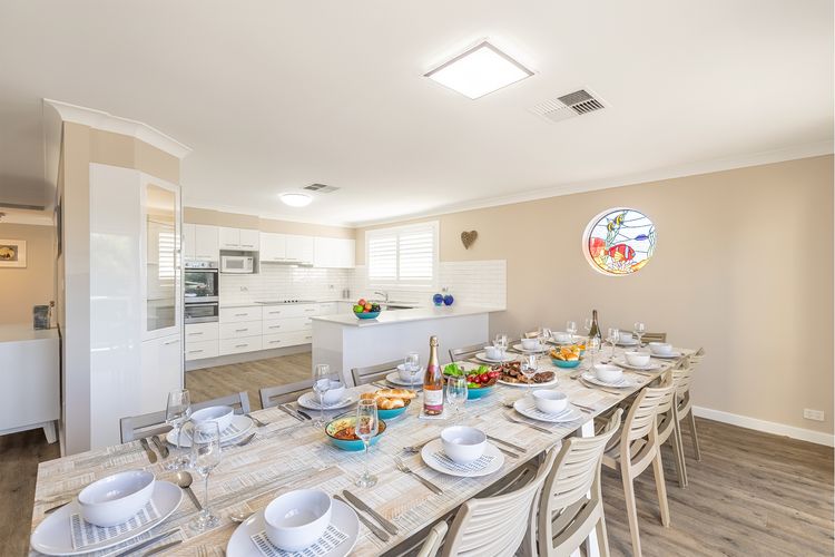 Dolphin Lagoon, 196 Soldiers Pt Rd – Luxury Escape