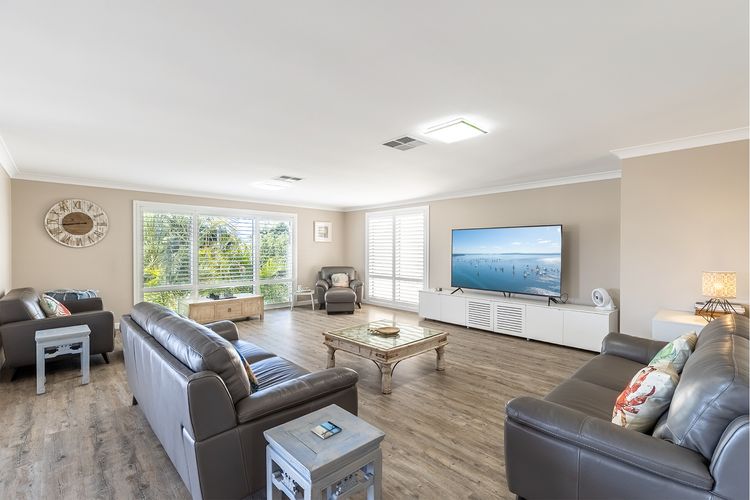 Dolphin Lagoon, 196 Soldiers Pt Rd – Luxury Escape