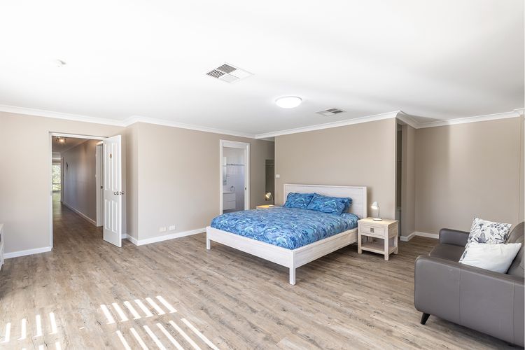 Dolphin Lagoon, 196 Soldiers Pt Rd – Luxury Escape