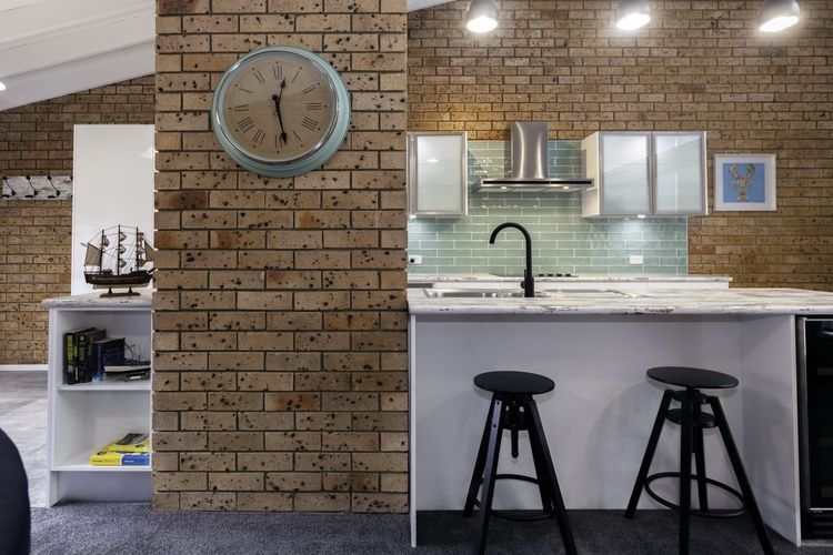 Bay Parklands 4, 2 Gowrie Avenue – pool & tennis court