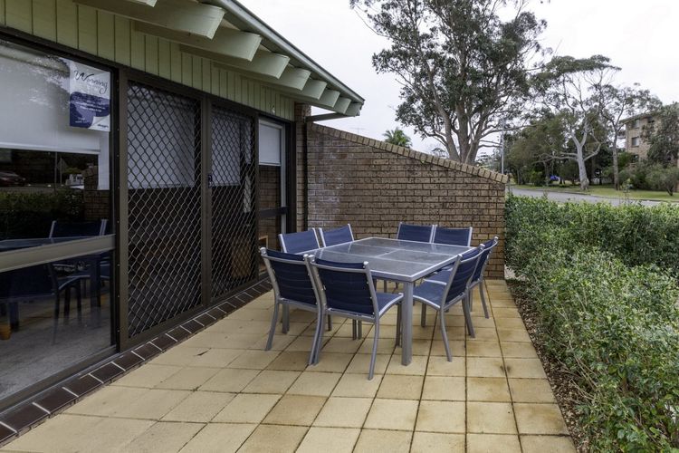 Bay Parklands 4, 2 Gowrie Avenue – pool & tennis court