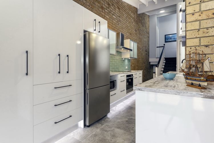 Bay Parklands 4, 2 Gowrie Avenue – pool & tennis court