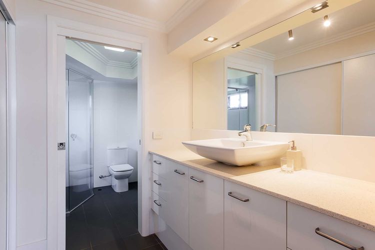 Florentine, 12/11 Columbia Close – WIFI, Aircon, spectacular views