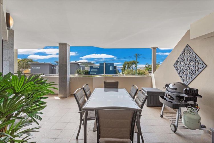 Villa Serene, 3/6-10 Market Street –  Surfside Apartments WiFi, water views, Air Con,  Pool