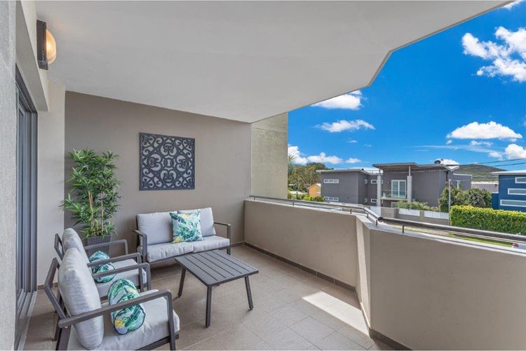 Villa Serene, 3/6-10 Market Street –  Surfside Apartments WiFi, water views, Air Con,  Pool