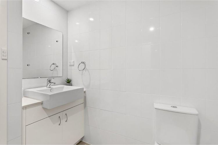 Villa Serene, 3/6-10 Market Street –  Surfside Apartments WiFi, water views, Air Con,  Pool