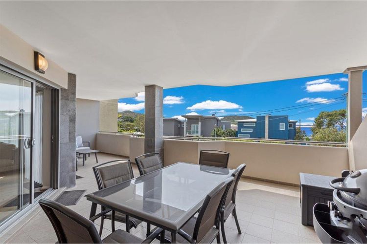 Villa Serene, 3/6-10 Market Street –  Surfside Apartments WiFi, water views, Air Con,  Pool