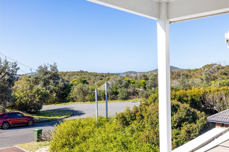 43 Squire Street, Fingal Bay