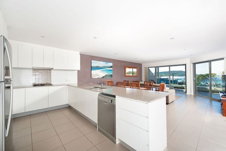 Barefoot Bliss 4/6-10 Market Street – Surfside Apartments