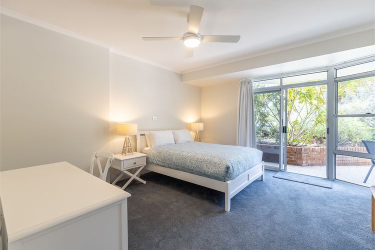 Albacore 1, 12-14 Ondine Close – waterfront, pool, lift & views