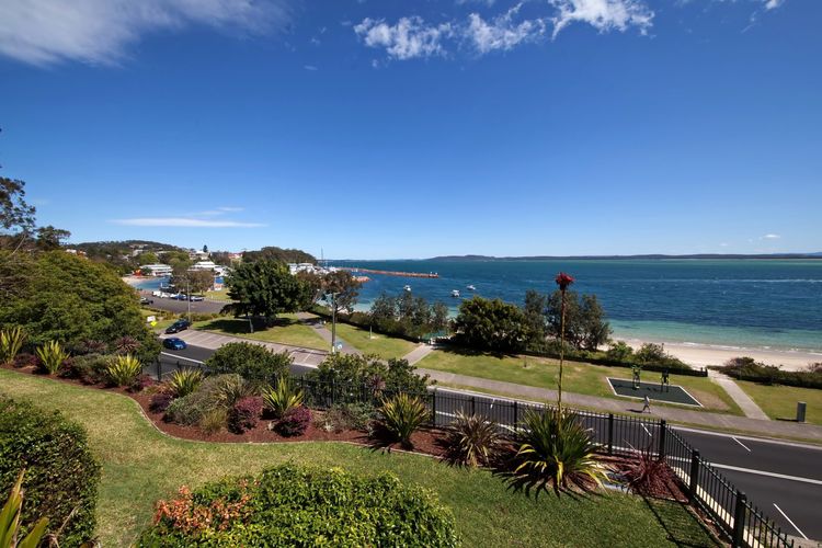 Kiah, 12/53 Victoria Pde – Panoramic water views, WIFI and Air Con