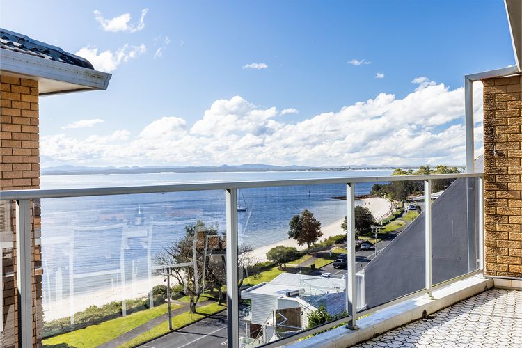Kiah, 12/53 Victoria Pde – Panoramic water views, WIFI and Air Con