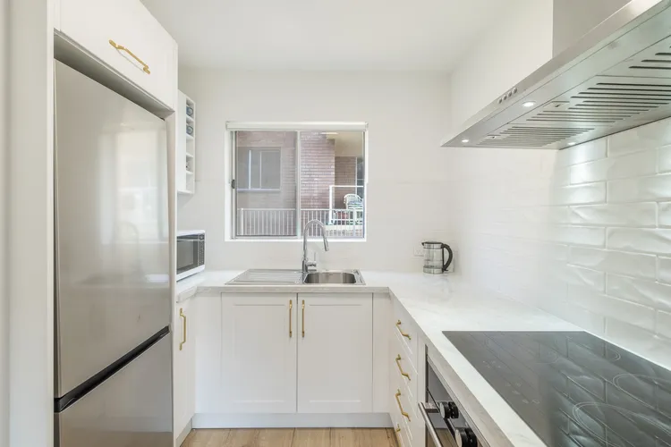 Northward 5, 2 Magnus St – renovated stunning unit with views