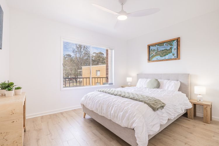 Northward 5, 2 Magnus St – renovated stunning unit with views