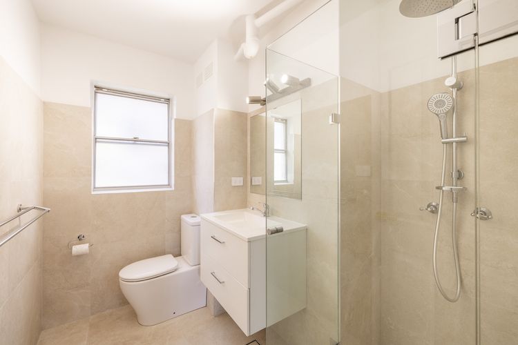 Northward 5, 2 Magnus St – renovated stunning unit with views