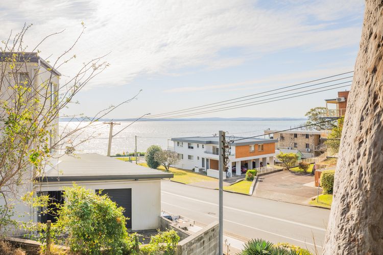 Northward 5, 2 Magnus St – renovated stunning unit with views