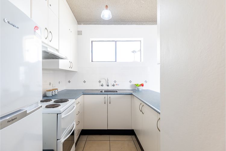 4 Bay Village, 51 Shoal Bay Rd