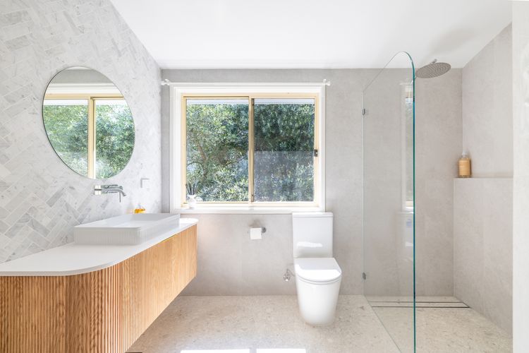 The Birubi Beach House, 11 Campbell Ave – Close to the beach, pet friendly holiday home