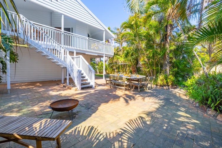 The Birubi Beach House, 11 Campbell Ave – Close to the beach, pet friendly holiday home