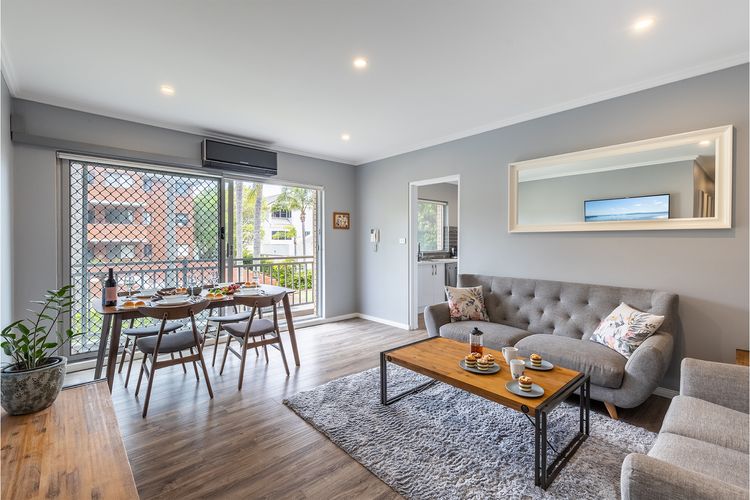 Veronica Court 2, 4 Weatherly Cl – Between Little Beach & Shoal Bay Beach, WiFi & Aircon