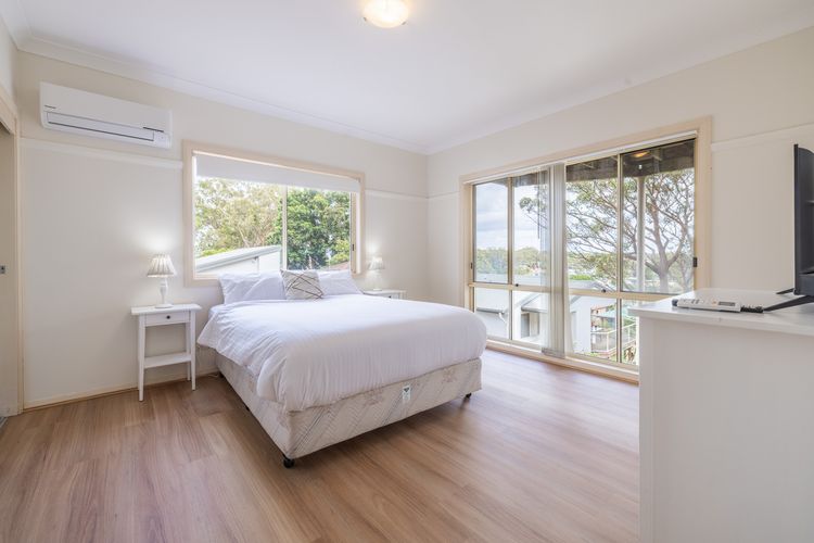 Sea Breeze, 1/23 Stubby St Nelson Bay – Pet Friendly duplex with boat parking, air con and wi-fi