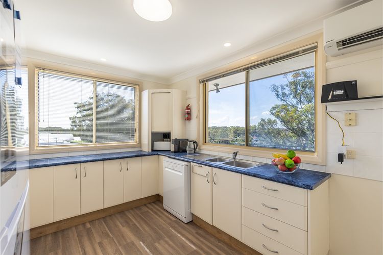 Sea Breeze, 1/23 Stubby St Nelson Bay – Pet Friendly duplex with boat parking, air con and wi-fi