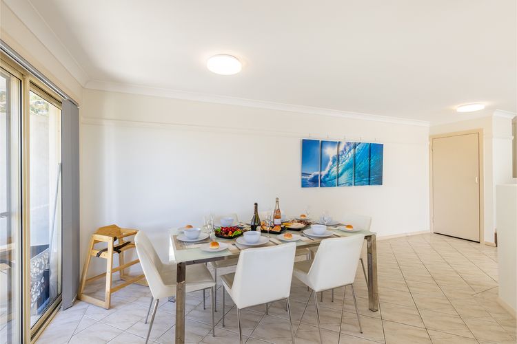 Sea Breeze, 1/23 Stubby St Nelson Bay – Pet Friendly duplex with boat parking, air con and wi-fi