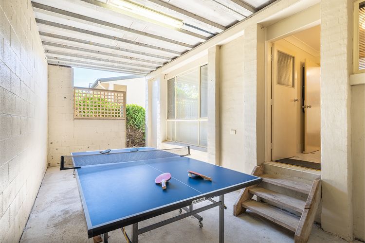 Sea Breeze, 1/23 Stubby St Nelson Bay – Pet Friendly duplex with boat parking, air con and wi-fi