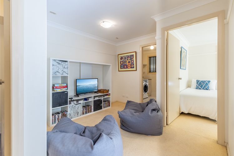 Sea Breeze, 1/23 Stubby St Nelson Bay – Pet Friendly duplex with boat parking, air con and wi-fi