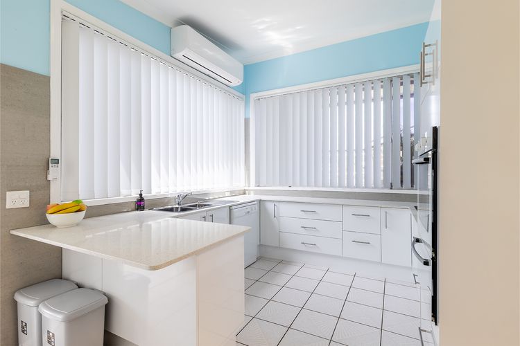 Golden Sands 2 Short Street, Air Con, WIFI, Beach View