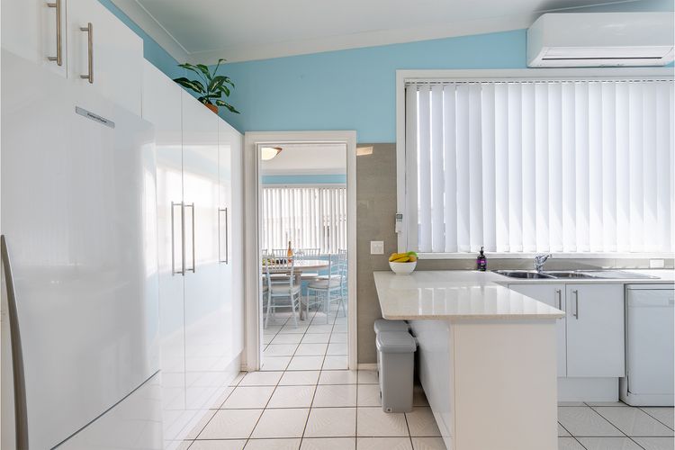 Golden Sands 2 Short Street, Air Con, WIFI, Beach View