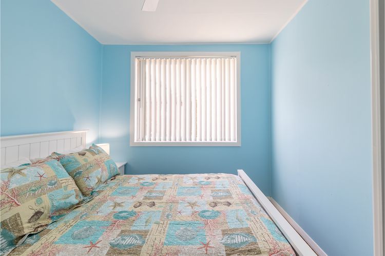 Golden Sands 2 Short Street, Air Con, WIFI, Beach View