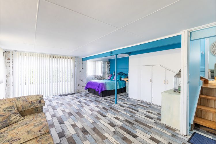 Golden Sands 2 Short Street, Air Con, WIFI, Beach View